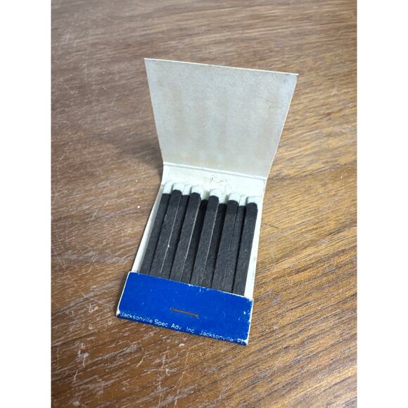 Vintage Matchbook The Snug Harbor Restaurant Fernandina Beach Florida Unstruck - Picture 6 of 6